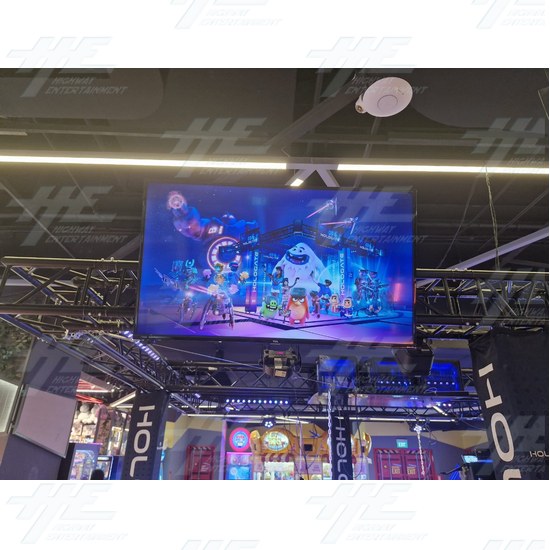 Hologate Arena - Compact Turnkey 4 Player VR Platform - 55" Displays